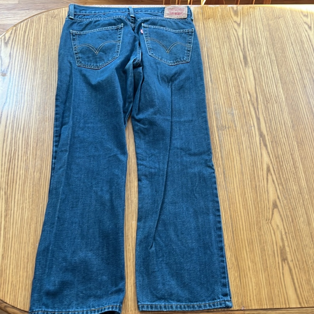 Levi’s 559 Relaxed Straight jeans. Excellent used condition. Will be a staple! - Picture 3 of 7